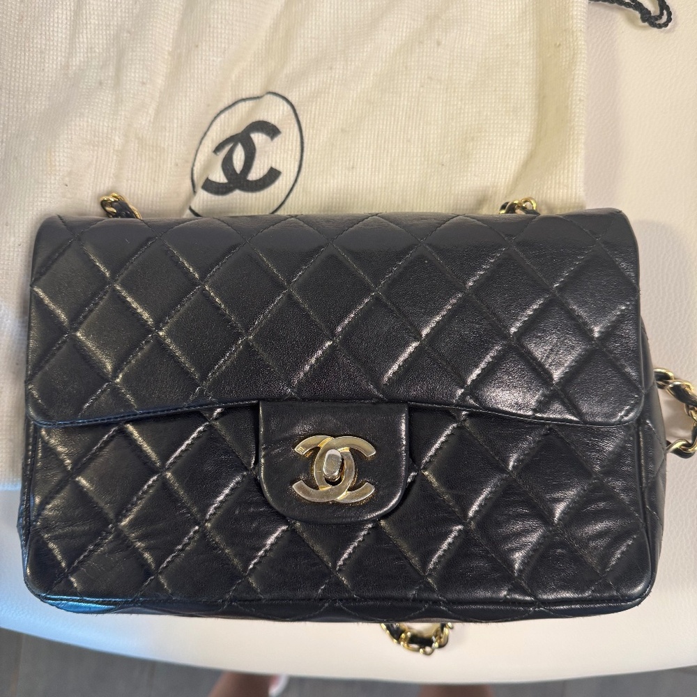 Had to relist buyer remorse-Vintage 1980’s Classic Chanel in good condition